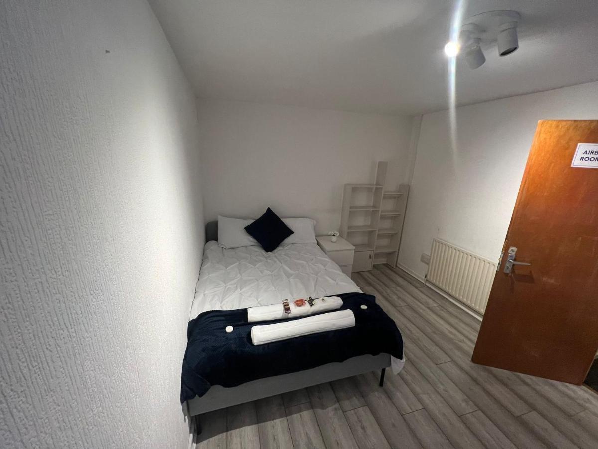 Indulge Hockley Hotel - With Free Front Parking - 10 Min Drive To Birmingham City Centre Bull Ring, Grand Central, Tesco Superstore, Primark & Commonwealth Games Exterior foto